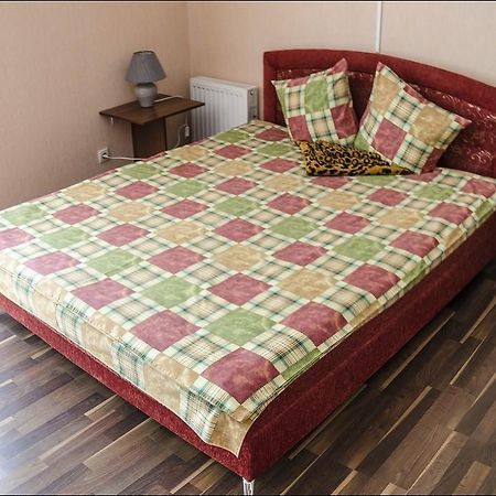Hotel Cherkassy Cherkasy Bagian luar foto